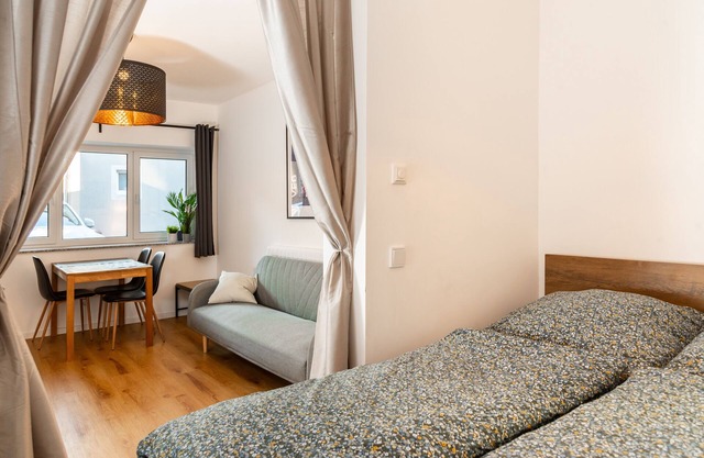 Barrier-free vacation apartment in Dresden Neustadt-your stylish temporary home