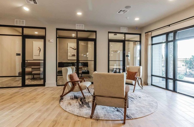 Bartram 2BD 1 - Two Bedroom Apartment, Sleeps 4