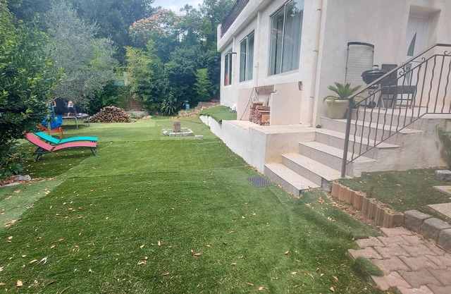 Bas de Villa T3 Avec Jardin Près de la mer