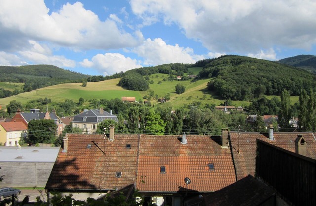 Bas House with courtyard + courtyard in Val D'Argent, central between Alsace.