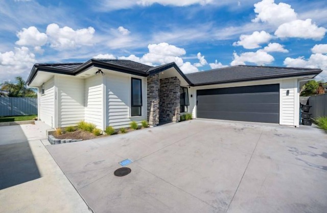 Base: 6 No Extra Guests Allowed 124a Napier Road, Havelock North