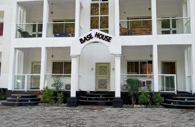 Base House