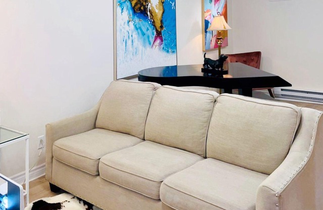 Basement Guesthouse near National Park and Montreal