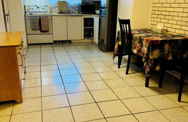 basement-bedroom apartment in Saint-Constant
