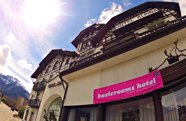 BasicRooms Hotel