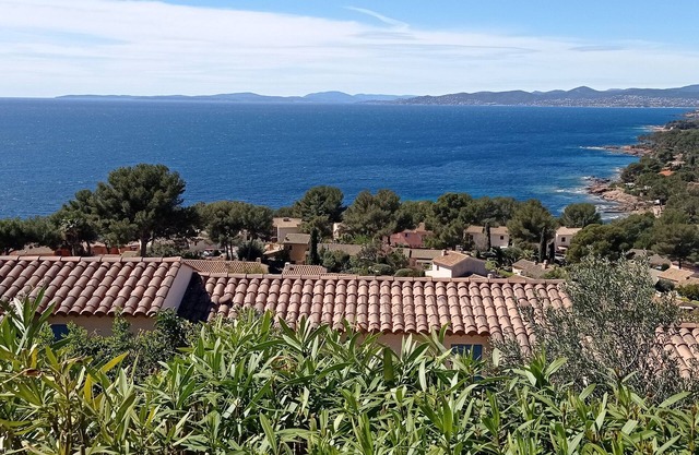 Bastidon - Panoramic sea view - Quiet - Beach-300m - Air-conditioning - Private pk