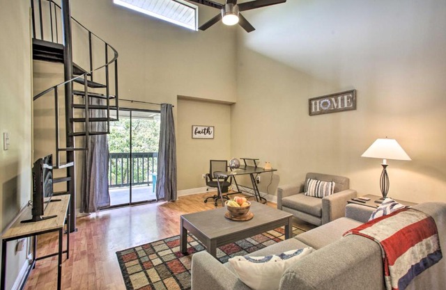Baton Rouge Condo Less Than 3 Mi to Tiger Stadium!