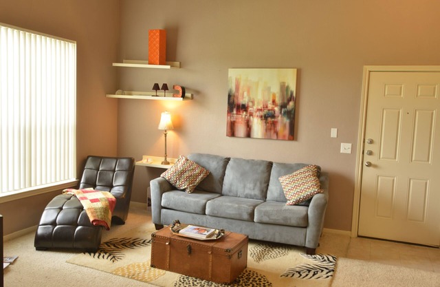 Baton Rouge Condo With Resort Atmosphere With Custom Decor, Sleeps 2