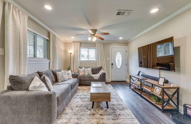 Baton Rouge Home w/Private Patio: 2 Mi to LSU!