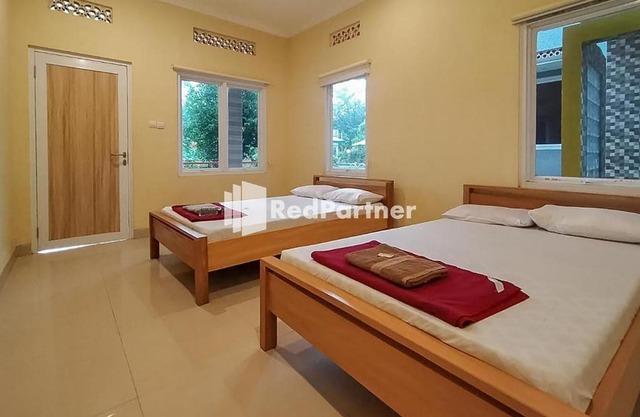 Batu Homestay Puncak Mitra RedDoorz