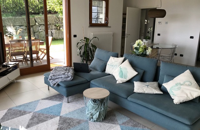 Baveno Lake View + Private Garden + Swiming Pool + Hot Tube
