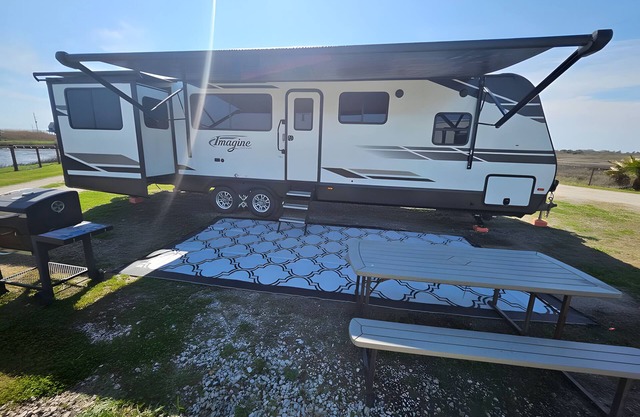 Bay Breeze Escape – Imagine Bumper Pull - Sleeps 5