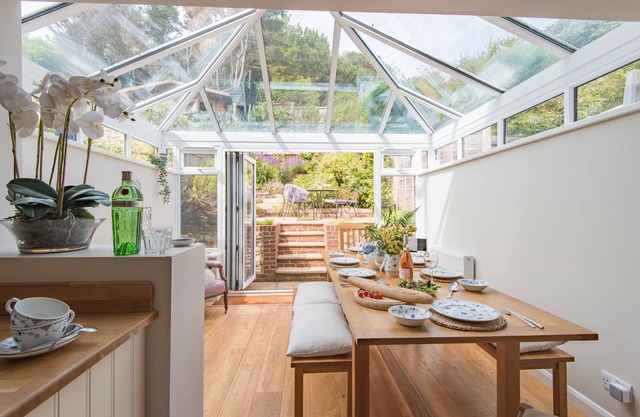 Bay View - a holiday let by Bloom Stays that sleeps 5 guests in 3 bedrooms
