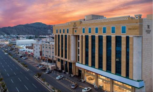 Bayat Suites