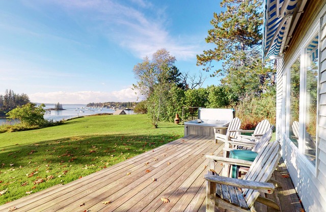 Bayfront house on Port Clyde Harbor with views, hot tub, beach access