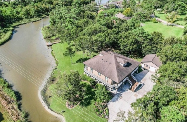 Bayou front home near Kemah Boardwalk/Sylvan Beach/Johnson Space Center