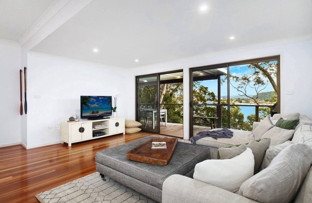 'Bayside Retreat' by Accom Holidays