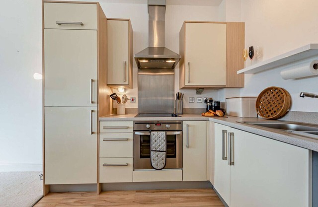 Bayview Apartment - Machynys
