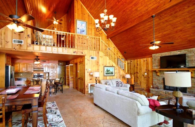 Bayview Lodge*Great Rental for a large family, Special Event, or just relaxing