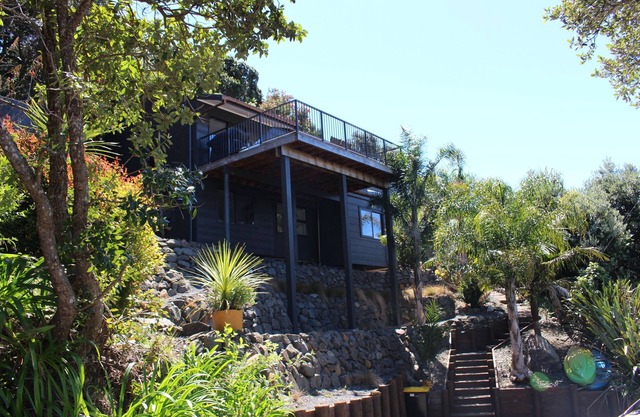 Baywatch ~ Spectacular Harbour Views ~ Wyuna Bay