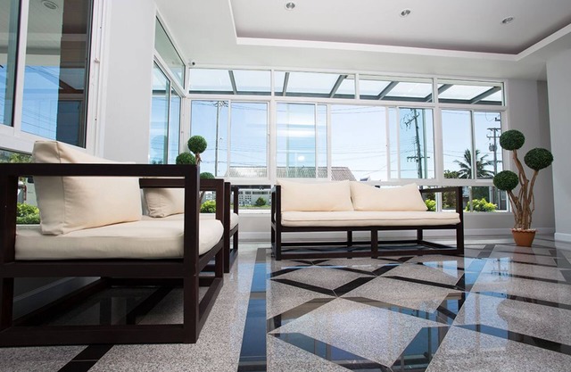 BBG Seaside Luxurious Service Apartment