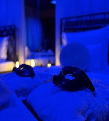 BDSM SWING KLIMA TOP Jakośc, Apartament Idelny na Prezent ,Lustra wszedzie ,SUPER wygodne łóżko , huśtawka , tylko dla dorosłych ADULTS ONLY Parking w cenie
