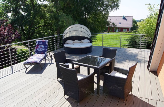 Be tangibly closer to the starry sky, enjoy the 50m² roof terrace