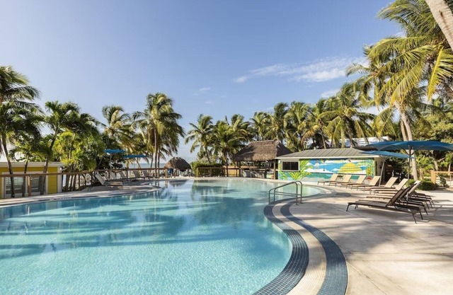 Beach Adventure! Unit w/Kitchenette, Outdoor Pool, Free Parking!