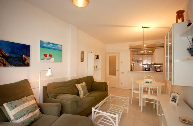 BEACH APARTMENT 2rooms with PARKING
