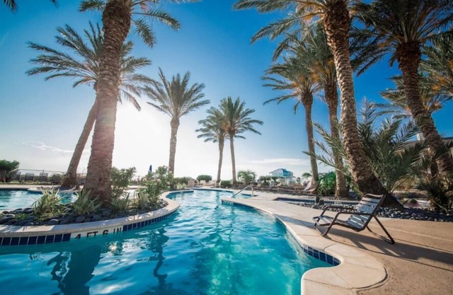 Beach Bayby! Townhouse in Popular Pointe West. Resort Pools, Lazy River!