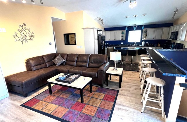 Beach Community Cottage - 3 bdrm/2bath
