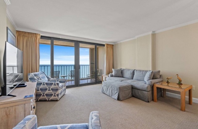 ~ Beach Dreams ~ Ocean Front Paradise Located in Arcadian One.