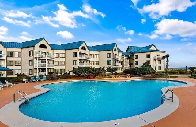 Beach Front Condo Resort #1236 2 Bed 2 Bath FREE Wi-Fi/TV