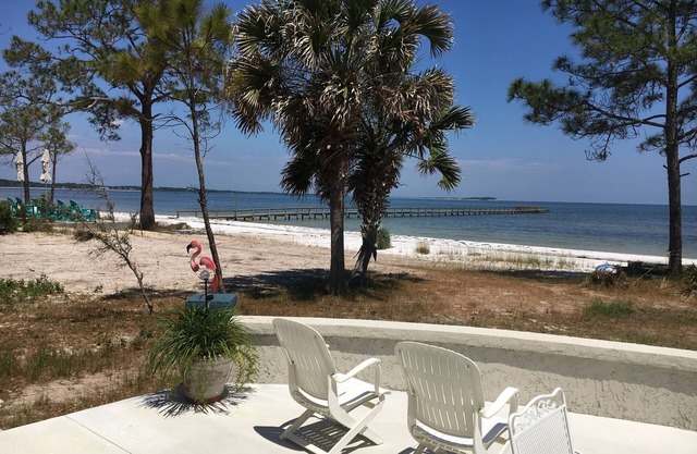 Beach Front Home! Sleeps 12- 2 Separate Living Areas.