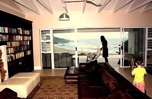 Beach Front House with Private Pool and Endless Sea Views