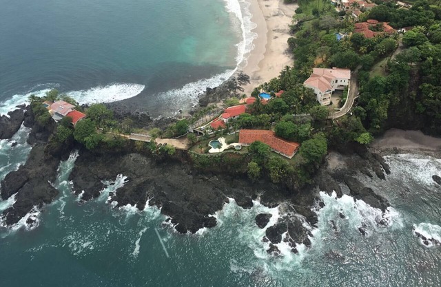 Beach front, STUNNING Ocean View and fabulous POOL all in one place