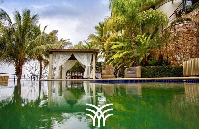 Beach Frontage Family vacation Villa offering pure luxury, comfort, relaxation