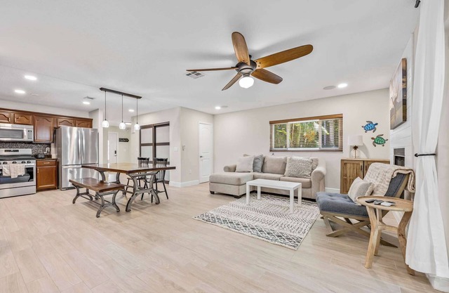 Beach Getaway Townhome | Walk to Beach & Downtown
