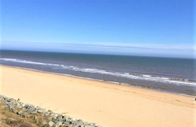 Beach Haven on quiet site walk to beach, nr Gt Yarmouth & Broads