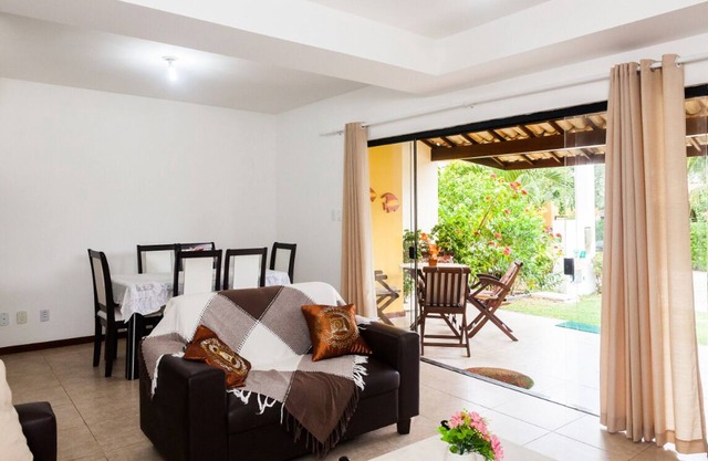 Beach house 200m from the beach in a condominium, swimming pool, barbecue, pets allowed!