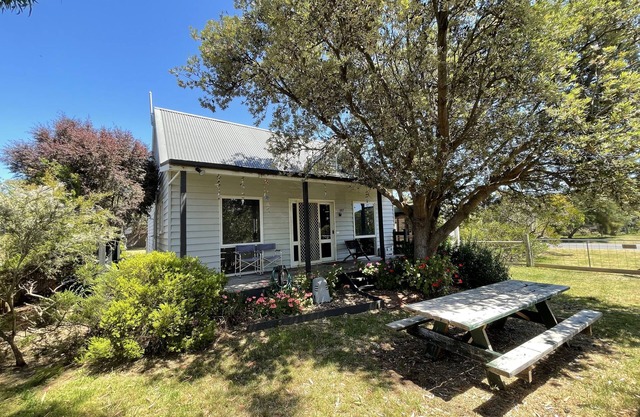 Beach House - Family Accommodation