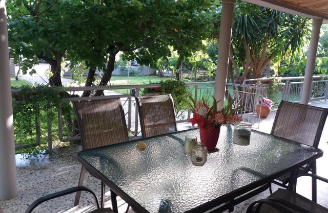 Beach House for up to 9 people near Olympia