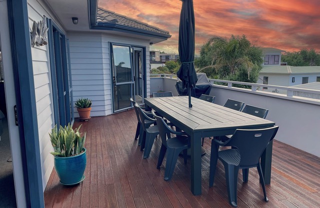 Beach house Paradise Shores, Ruakaka, close walk to beach