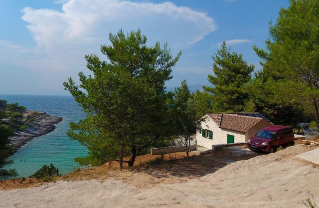Beach House Sarbun