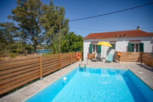 Beach House Varvara