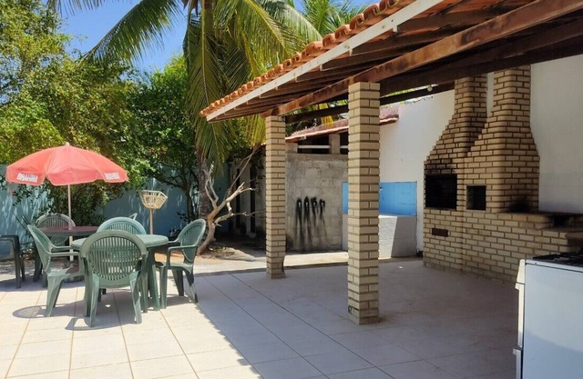 Beach House with 5 Suites and Swimming Pool
