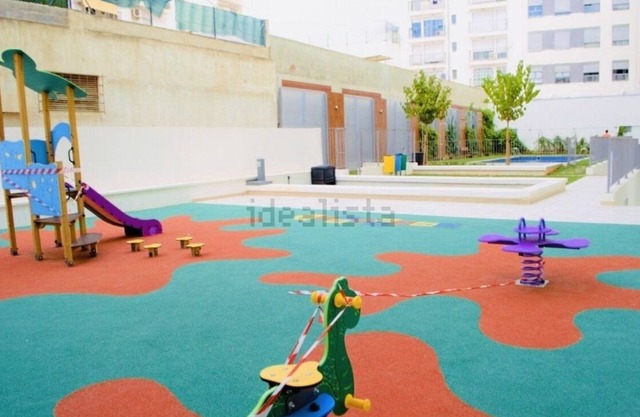 BEACH PORT FLAT WITH GARAGE, POOL & GYM IN VALENCIA!