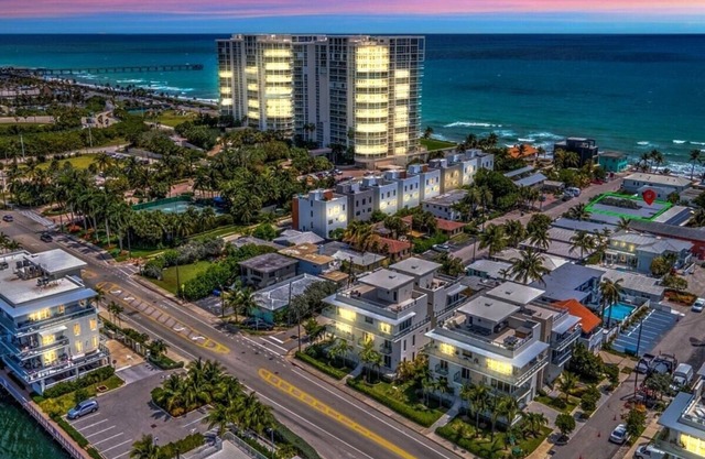 Beach Retreat | Walk to Beach and Nightlife