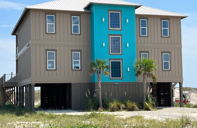 Beach Therapy by GSVR | Beachfront Home w/Pool | Family-Friendly | Sleeps 18 + FREE Activities/Golf