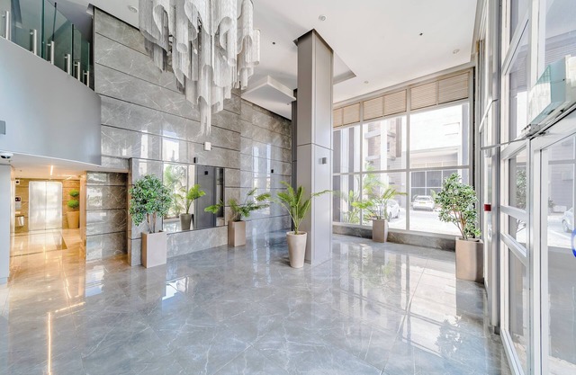 Beach vicinity, shopping G-level, parking. Near playground. Shabbat elevatorn